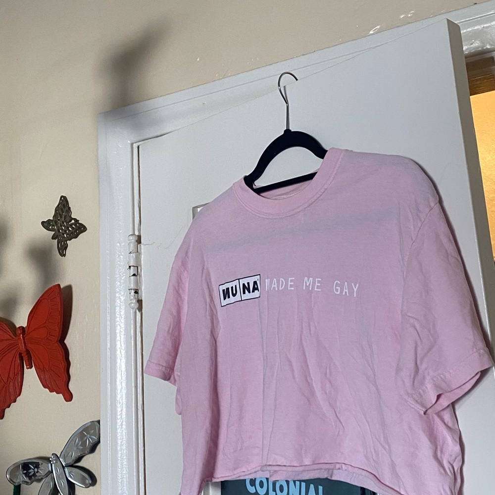MUNA Boxy Crop Tee